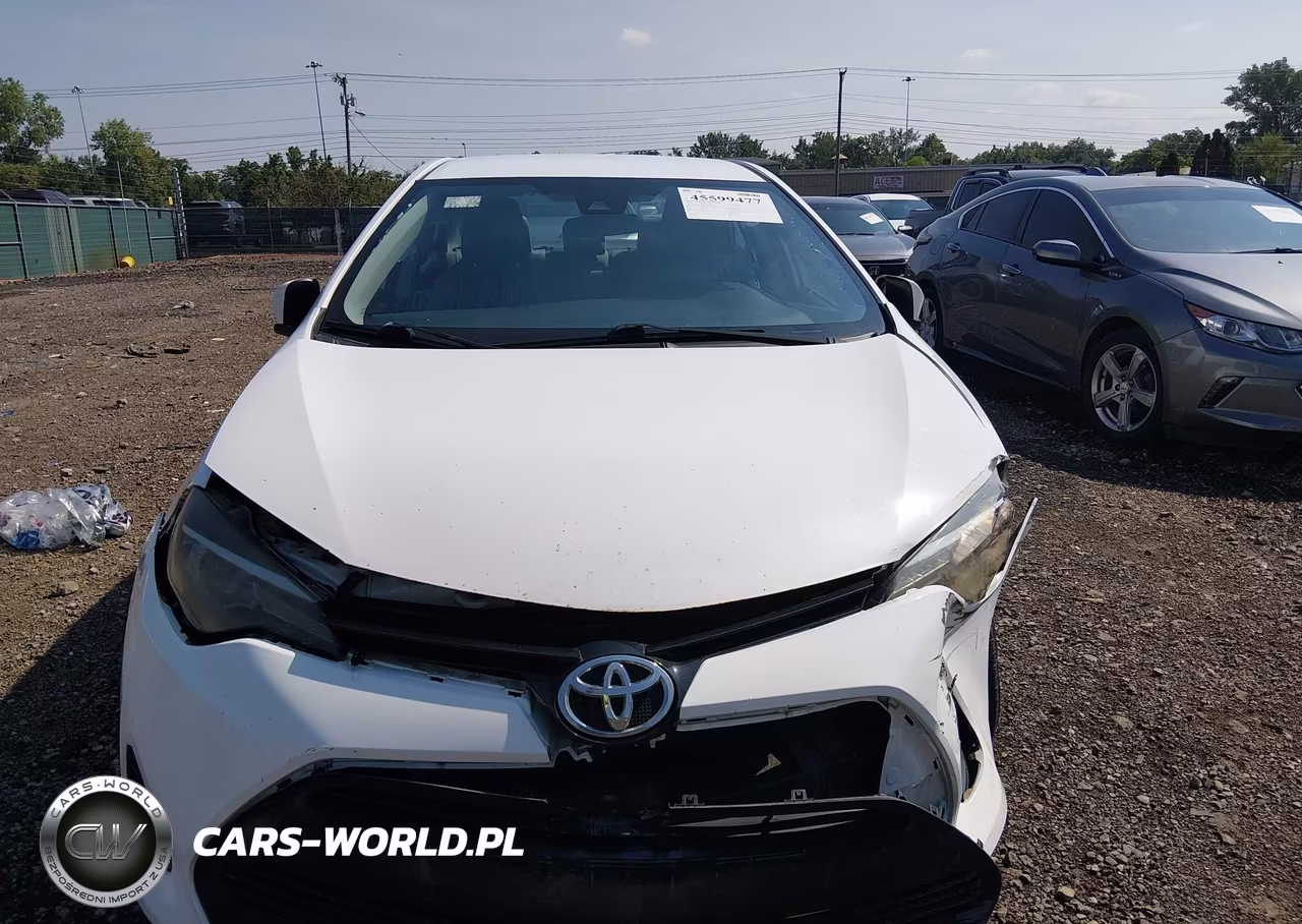 2018 Toyota Corolla Le VIN:2T1BURHE3JC111764 - 12