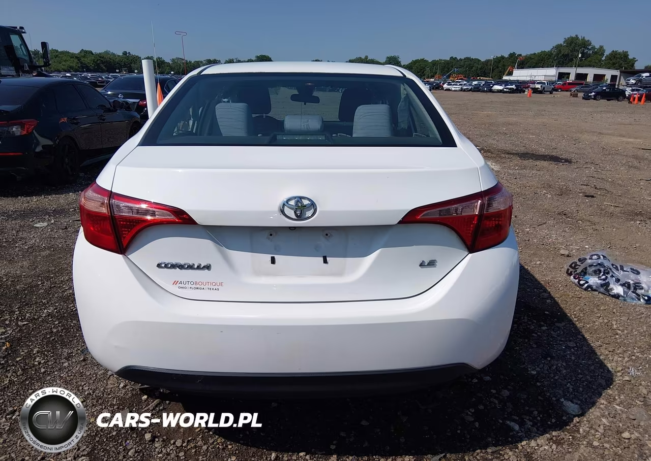 2018 Toyota Corolla Le VIN:2T1BURHE3JC111764 - 16