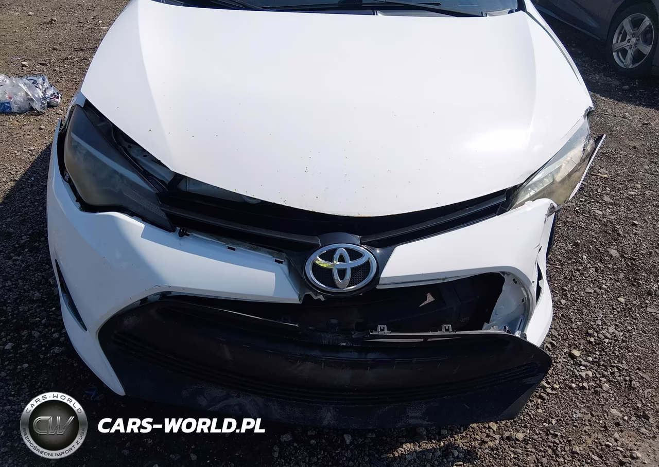 2018 Toyota Corolla Le VIN:2T1BURHE3JC111764 - 18