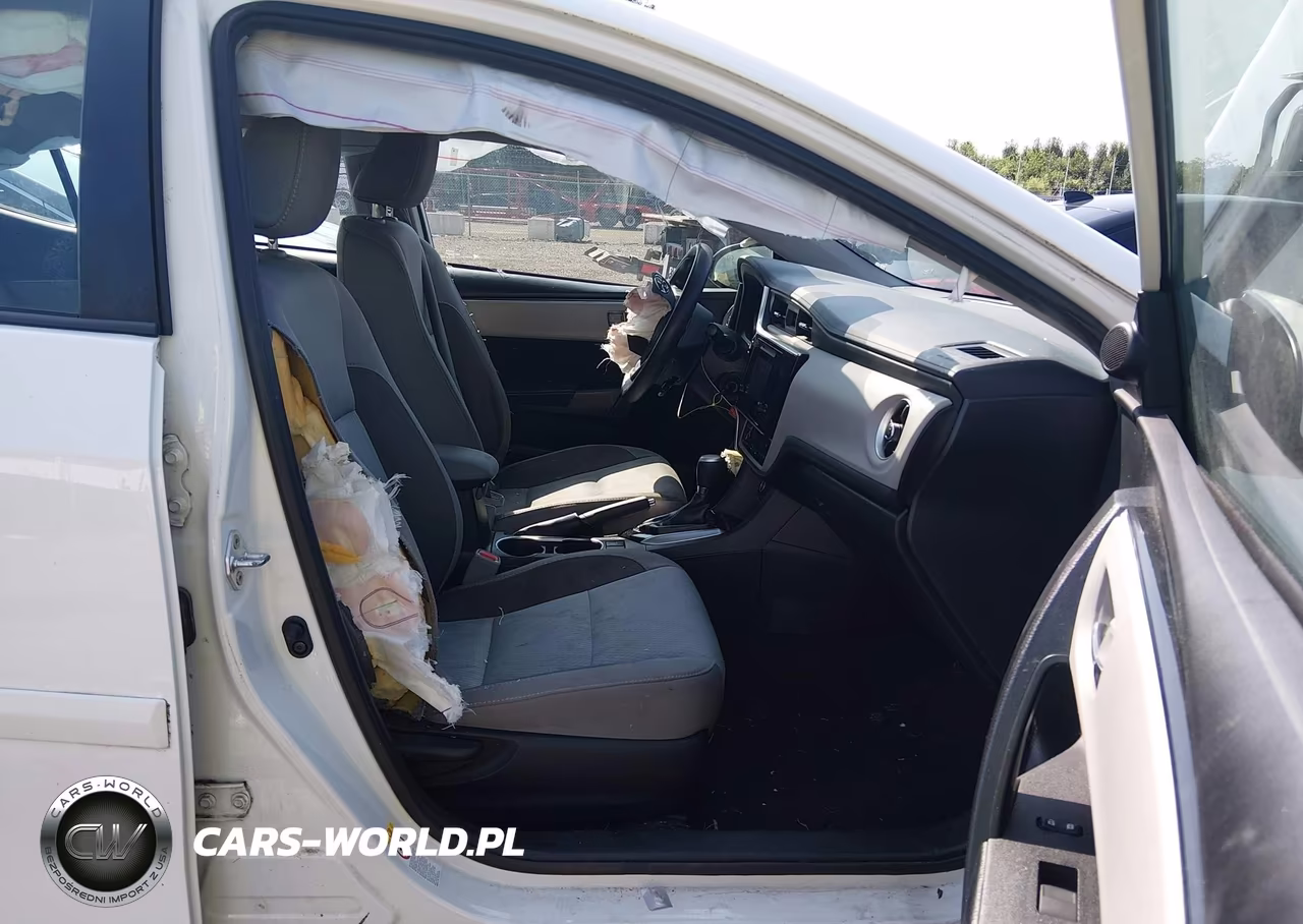 2018 Toyota Corolla Le VIN:2T1BURHE3JC111764 - 5