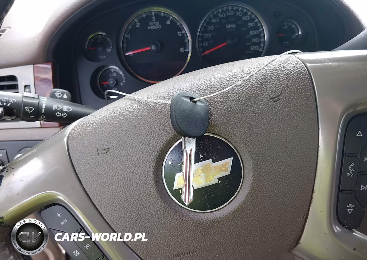 2010 Chevrolet Tahoe Ltz VIN:1GNUKCE03AR196333 - 11