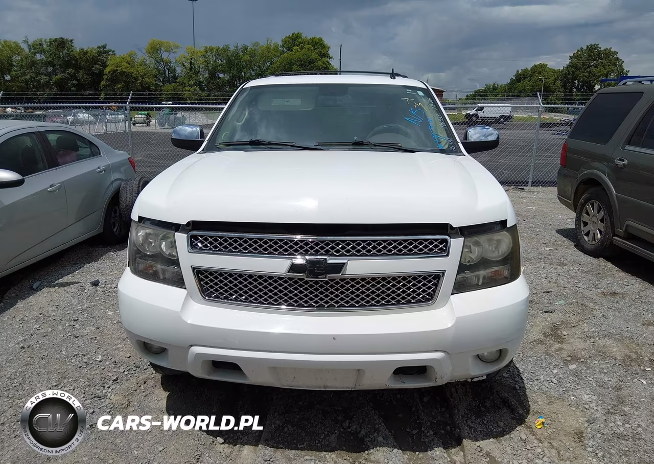 2010 Chevrolet Tahoe Ltz VIN:1GNUKCE03AR196333 - 13