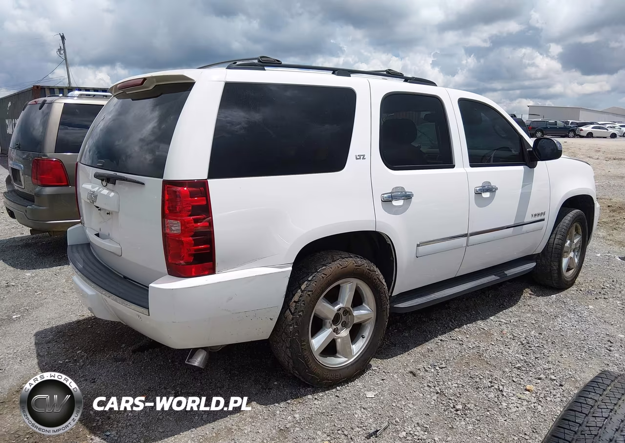 2010 Chevrolet Tahoe Ltz VIN:1GNUKCE03AR196333 - 4
