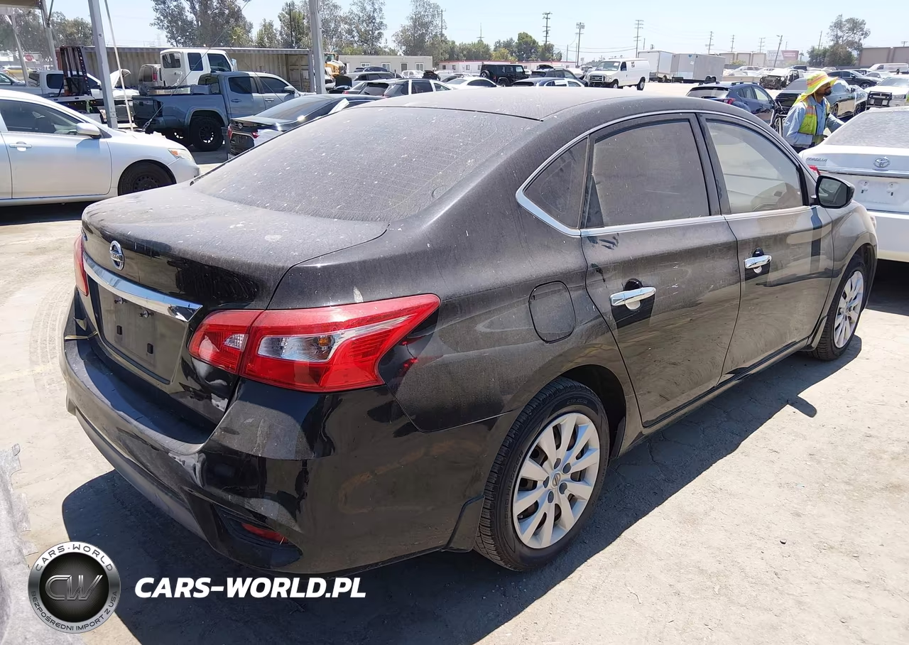 2016 Nissan Sentra S VIN:3N1AB7AP7GY295586 - 4