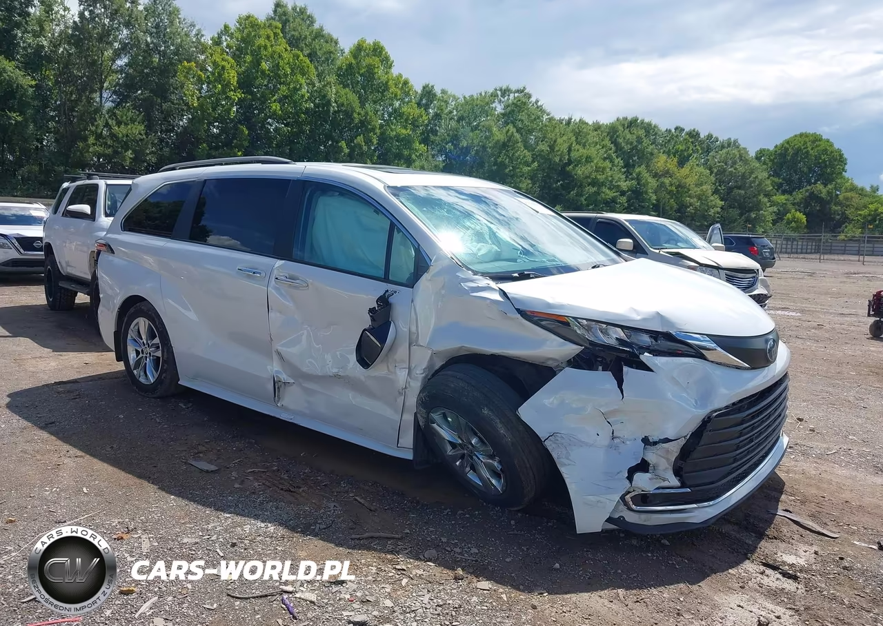 2023 Toyota Sienna Xle – zdjęcie 1 z 15