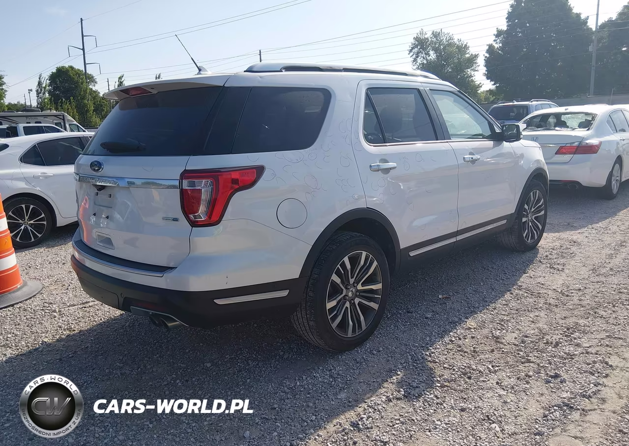 2018 Ford Explorer Platinum VIN:1FM5K8HT5JGC70908 - 4