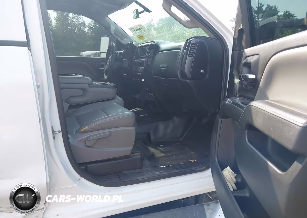 2015 GMC Sierra 2500Hd VIN:1GT22XE81FZ131792 - 5