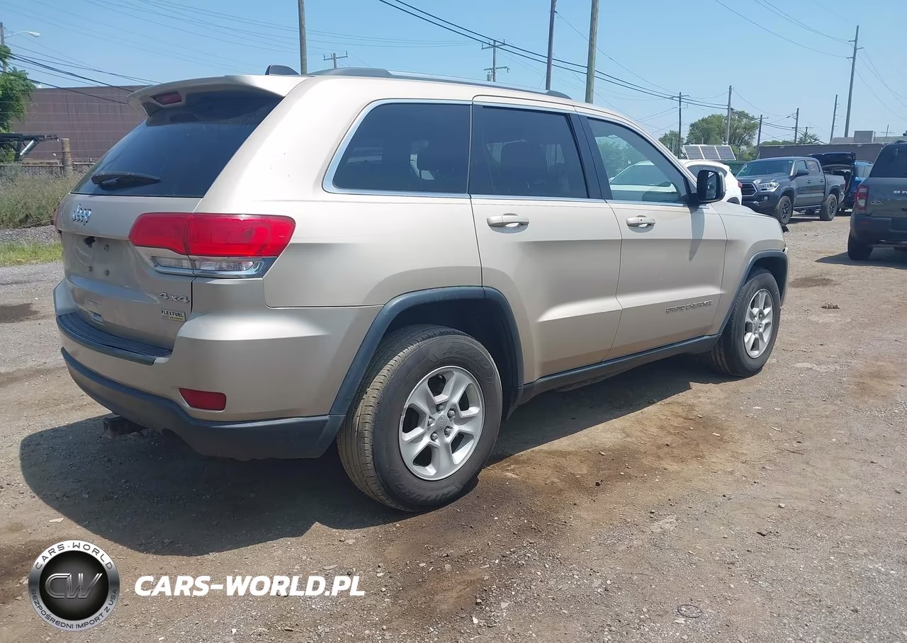 2014 Jeep Grand Cherokee Laredo VIN:1C4RJFAGXEC466270 - 4
