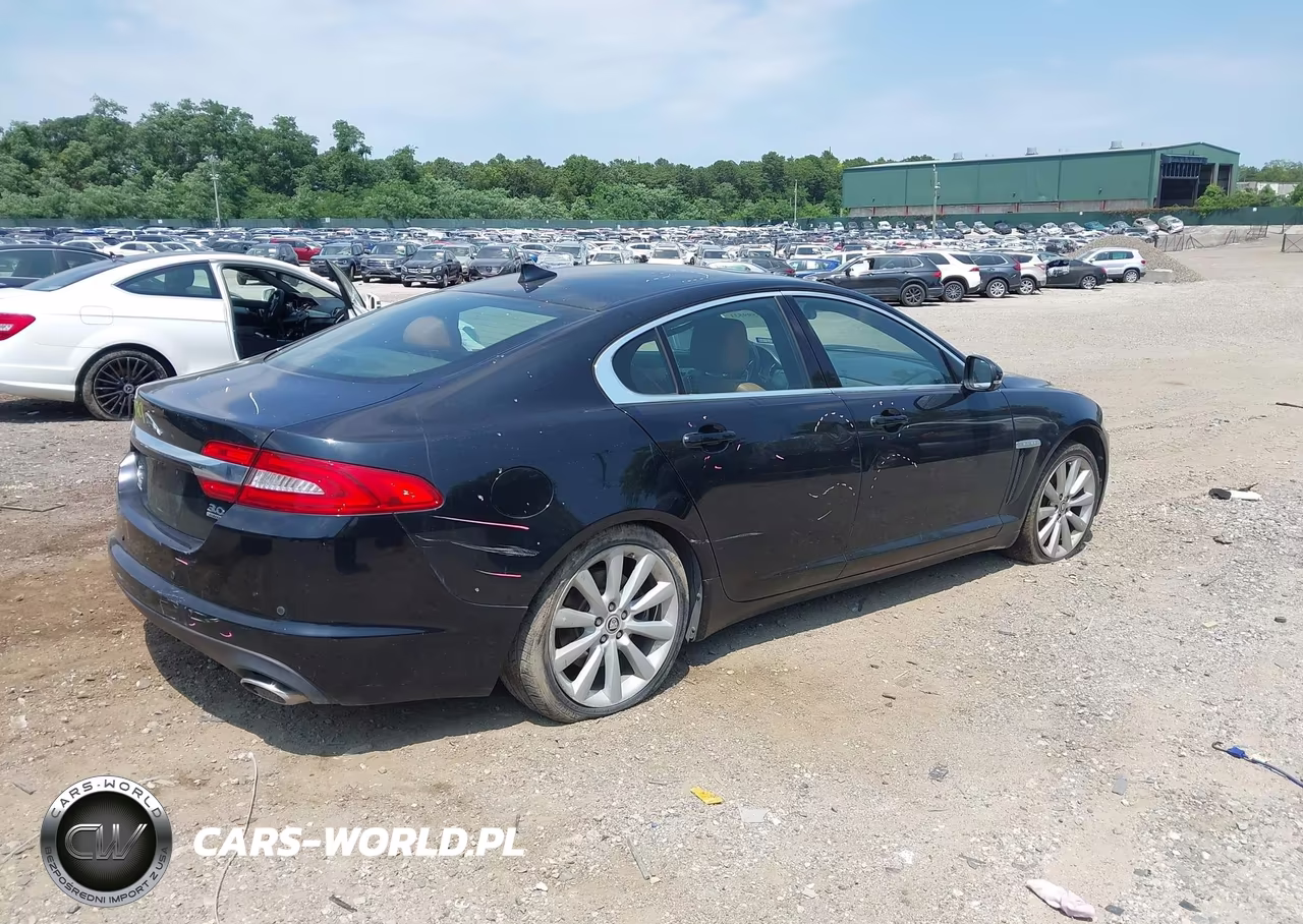 2013 Jaguar Xf V6 Sc VIN:SAJWJ0EFXD8U03089 - 4