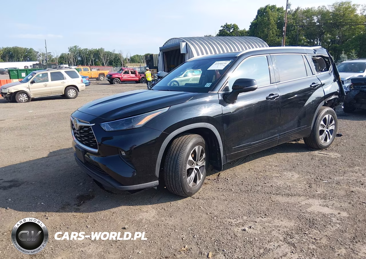 2022 Toyota Highlander Xle VIN:5TDGZRBH0NS241864 - 2