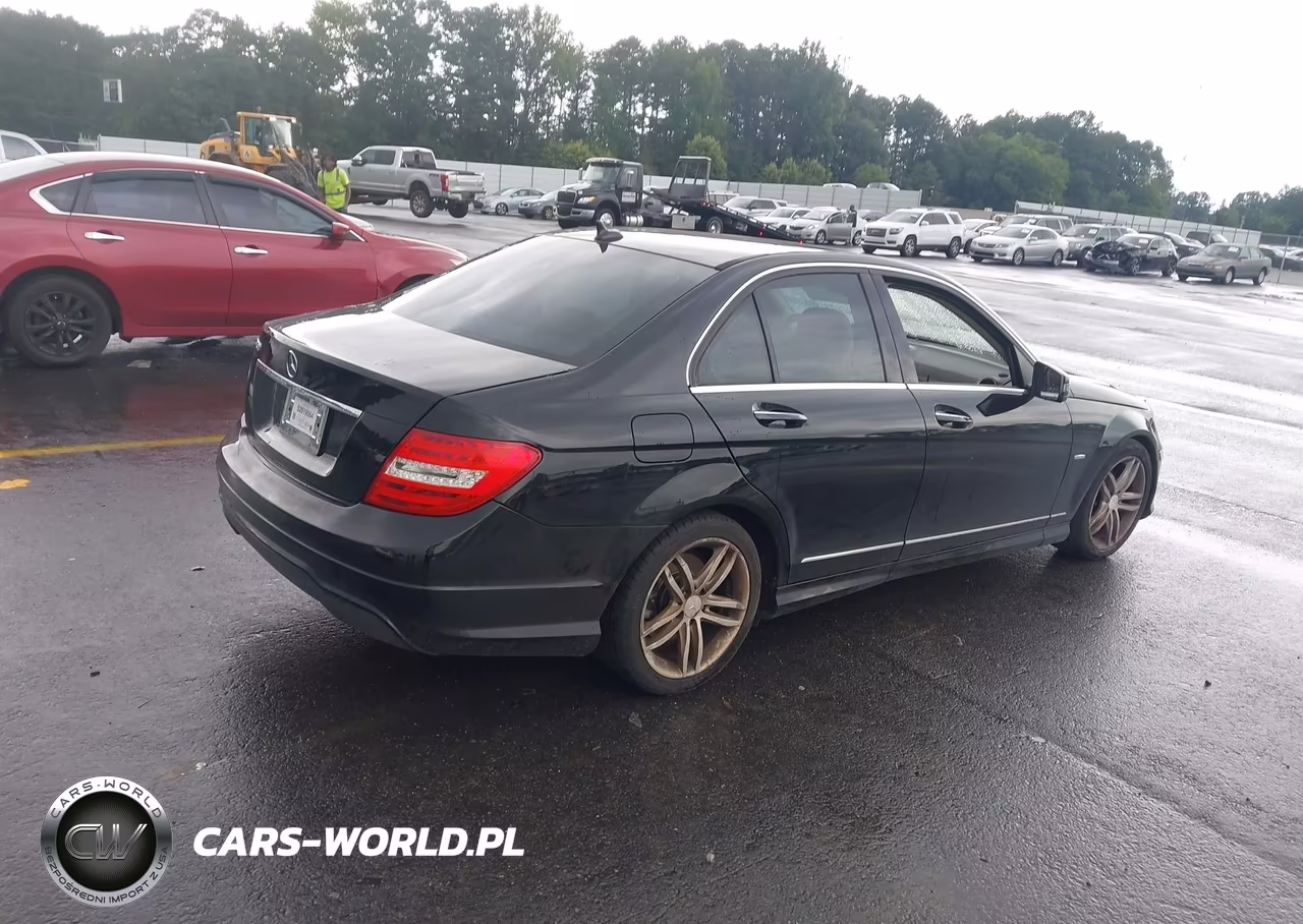 2012 Mercedes-Benz C 250 Sport VIN:WDDGF4HB7CA603140 - 4