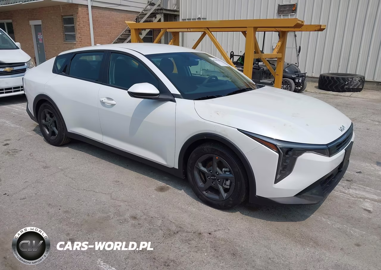 2026 Kia K4 Lxs VIN:3KPFT4DE2TE305994 - 1
