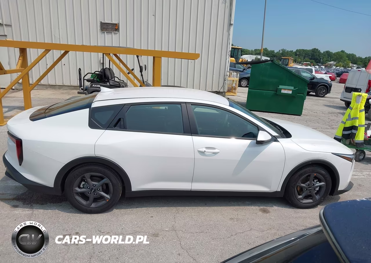2026 Kia K4 Lxs VIN:3KPFT4DE2TE305994 - 13