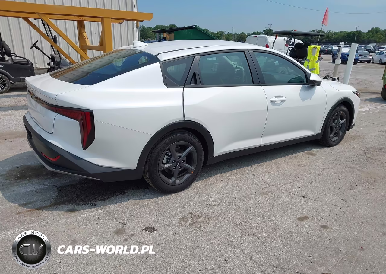 2026 Kia K4 Lxs VIN:3KPFT4DE2TE305994 - 4