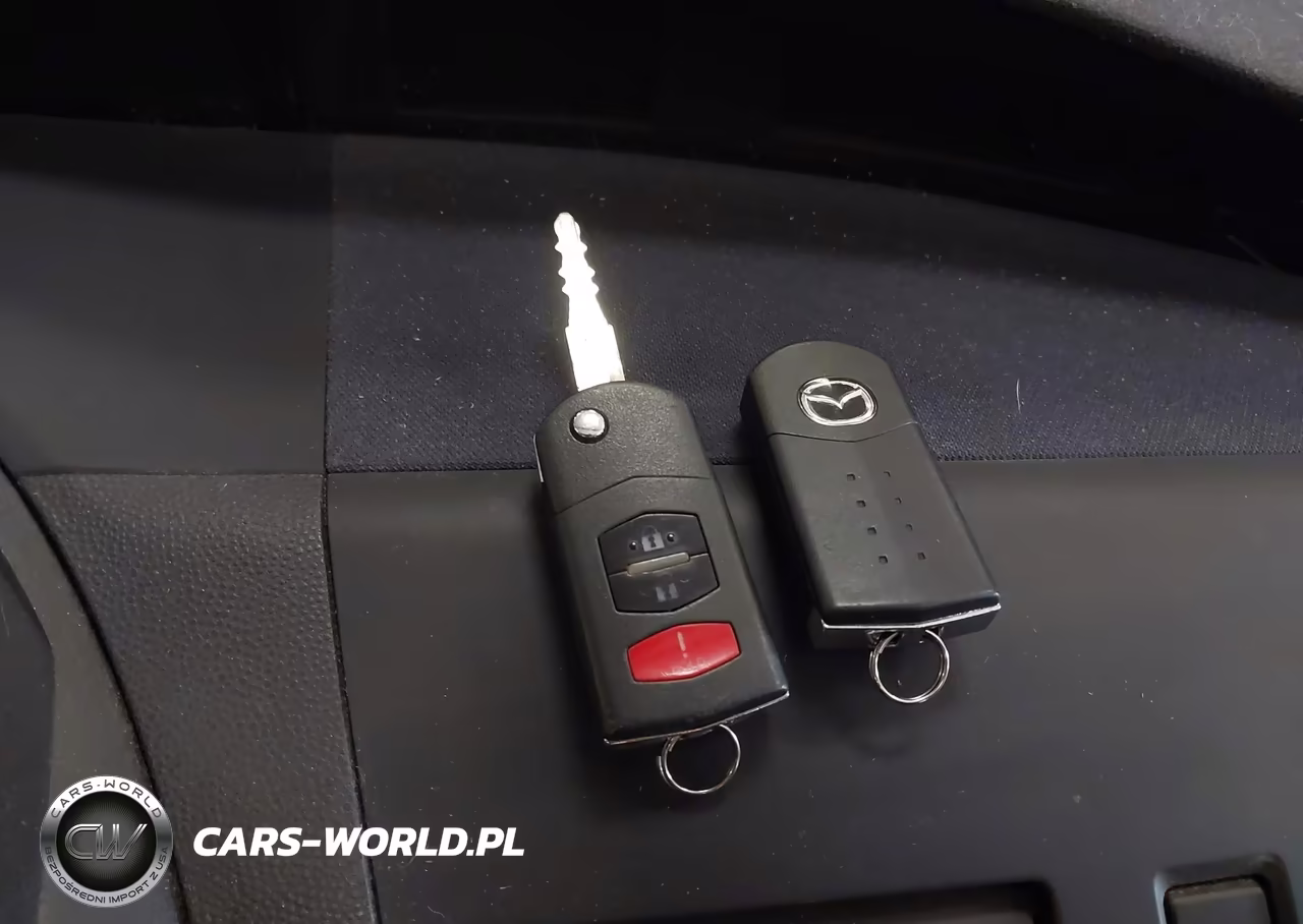 2010 Mazda Mazda3 S Sport VIN:JM1BL1H55A1230215 - 11