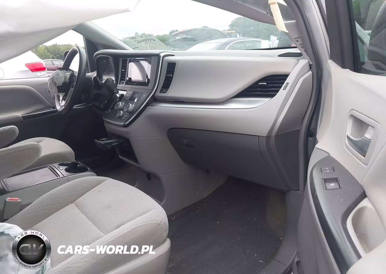 2017 Toyota Sienna Le 8 Passenger VIN:5TDKZ3DC3HS860763 - 5