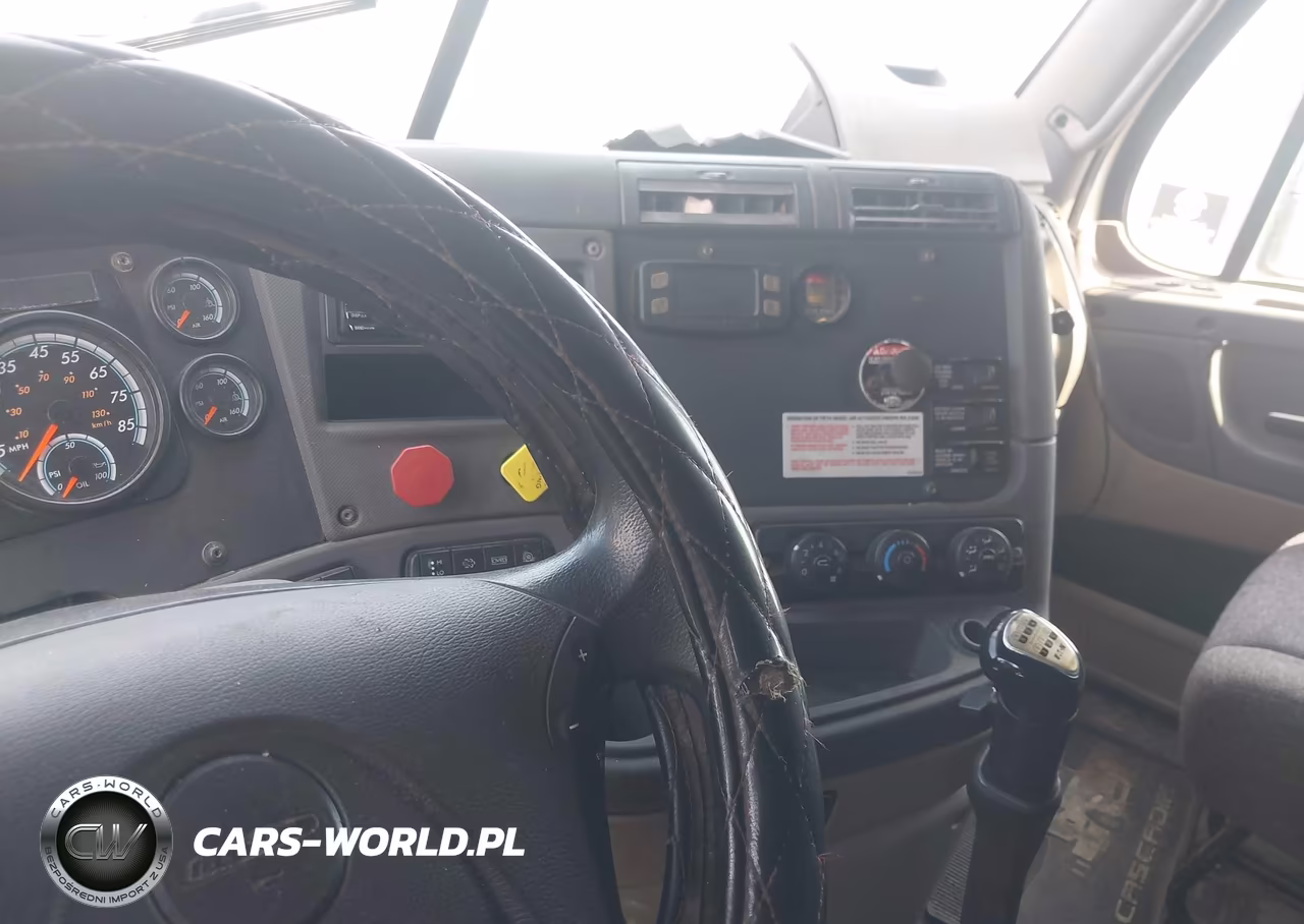 2015 Freightliner Cascadia 125 VIN:1FUJGLDV9FLGE9642 - 14