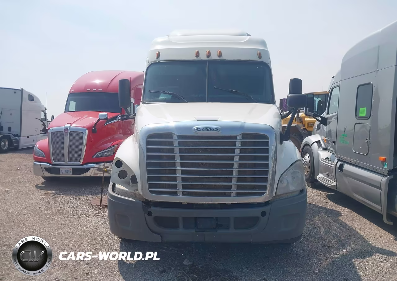 2015 Freightliner Cascadia 125 VIN:1FUJGLDV9FLGE9642 - 15