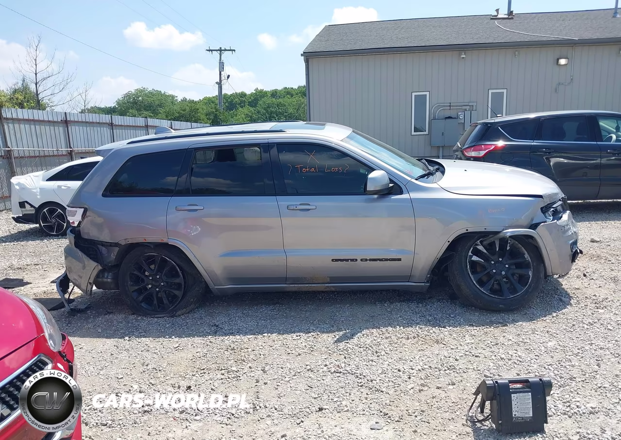 2020 Jeep Grand Cherokee Altitude 4X4 VIN:1C4RJFAG8LC224770 - 13