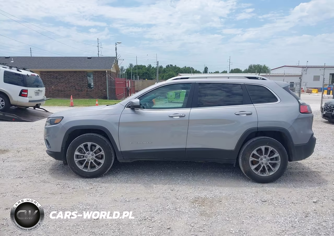 2019 Jeep Cherokee Latitude Plus 4X4 VIN:1C4PJMLX7KD422354 - 14