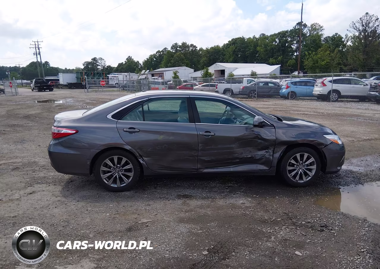 2016 Toyota Camry Xle VIN:4T4BF1FK1GR568719 - 13