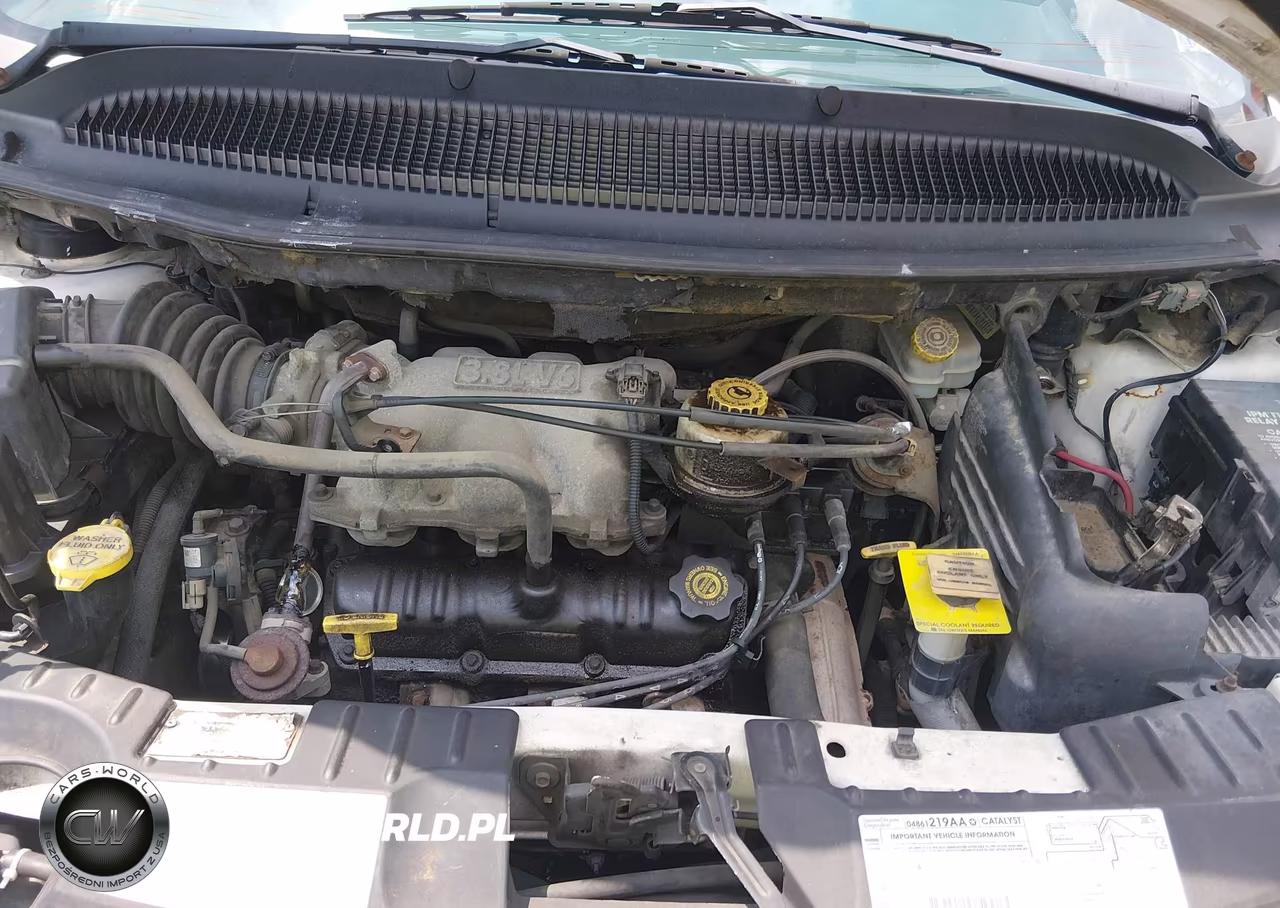 2001 Chrysler Town & Country Limited VIN:2C8GP64L31R277281 - 10