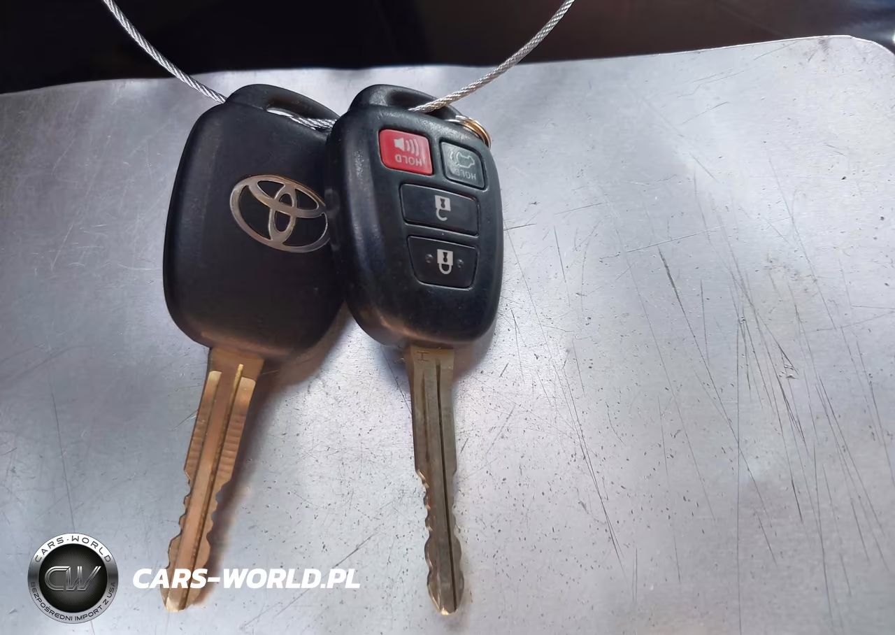 2017 Toyota Rav4 Xle VIN:2T3RFREV1HW607661 - 11