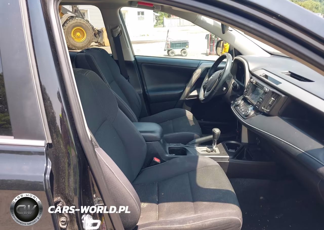 2017 Toyota Rav4 Xle VIN:2T3RFREV1HW607661 - 5