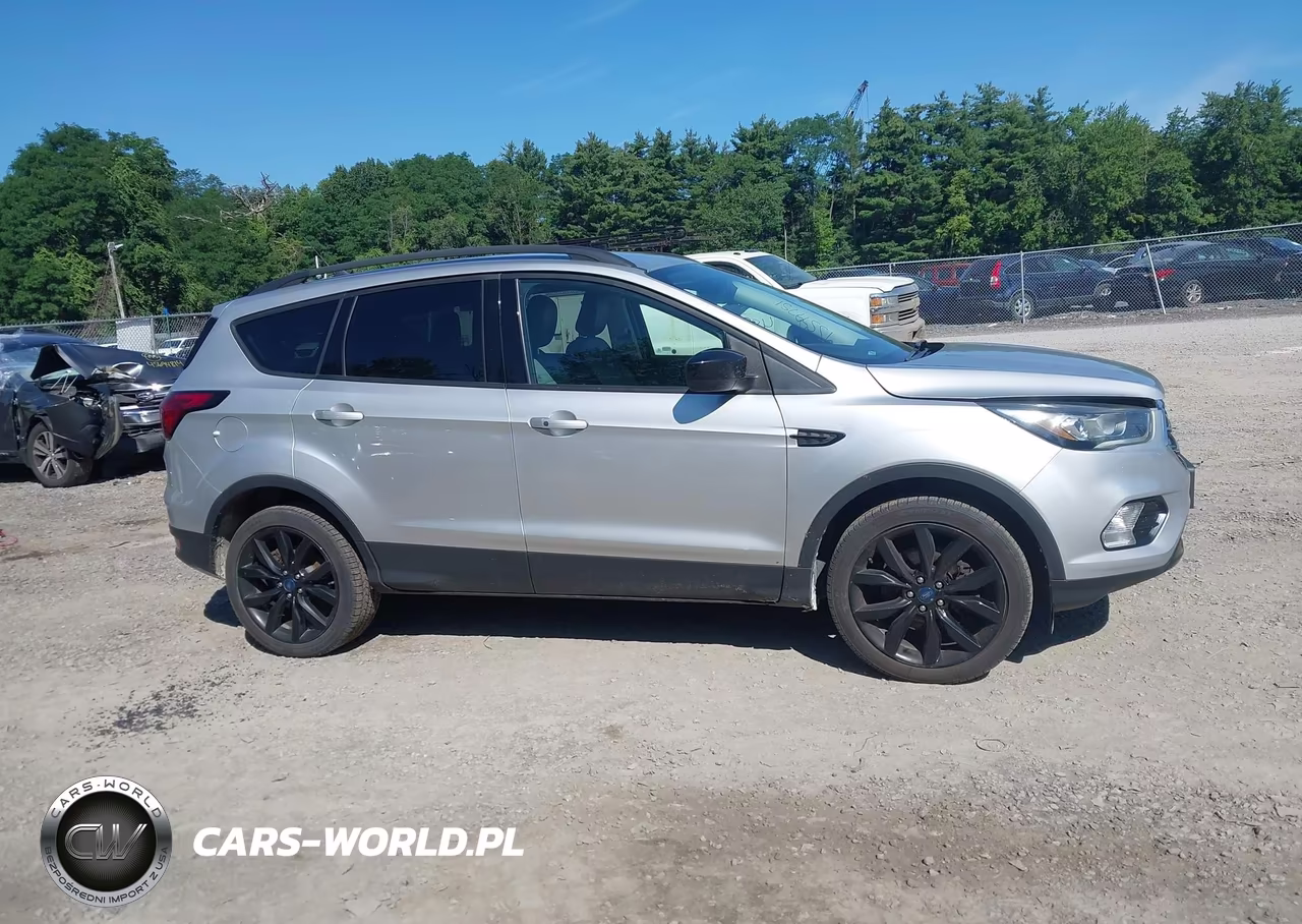 2019 Ford Escape Se VIN:1FMCU9GD1KUA14446 - 13