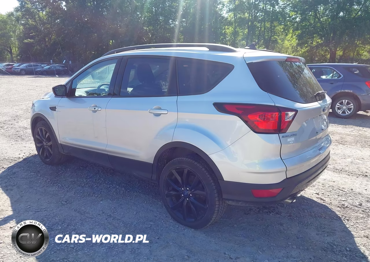 2019 Ford Escape Se VIN:1FMCU9GD1KUA14446 - 3