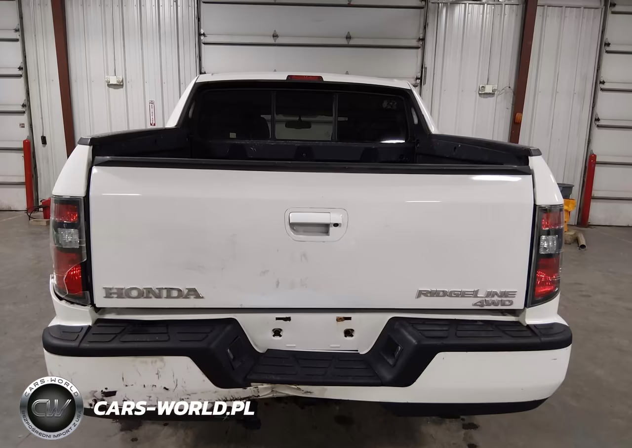 2013 Honda Ridgeline Sport VIN:5FPYK1F75DB012747 - 16