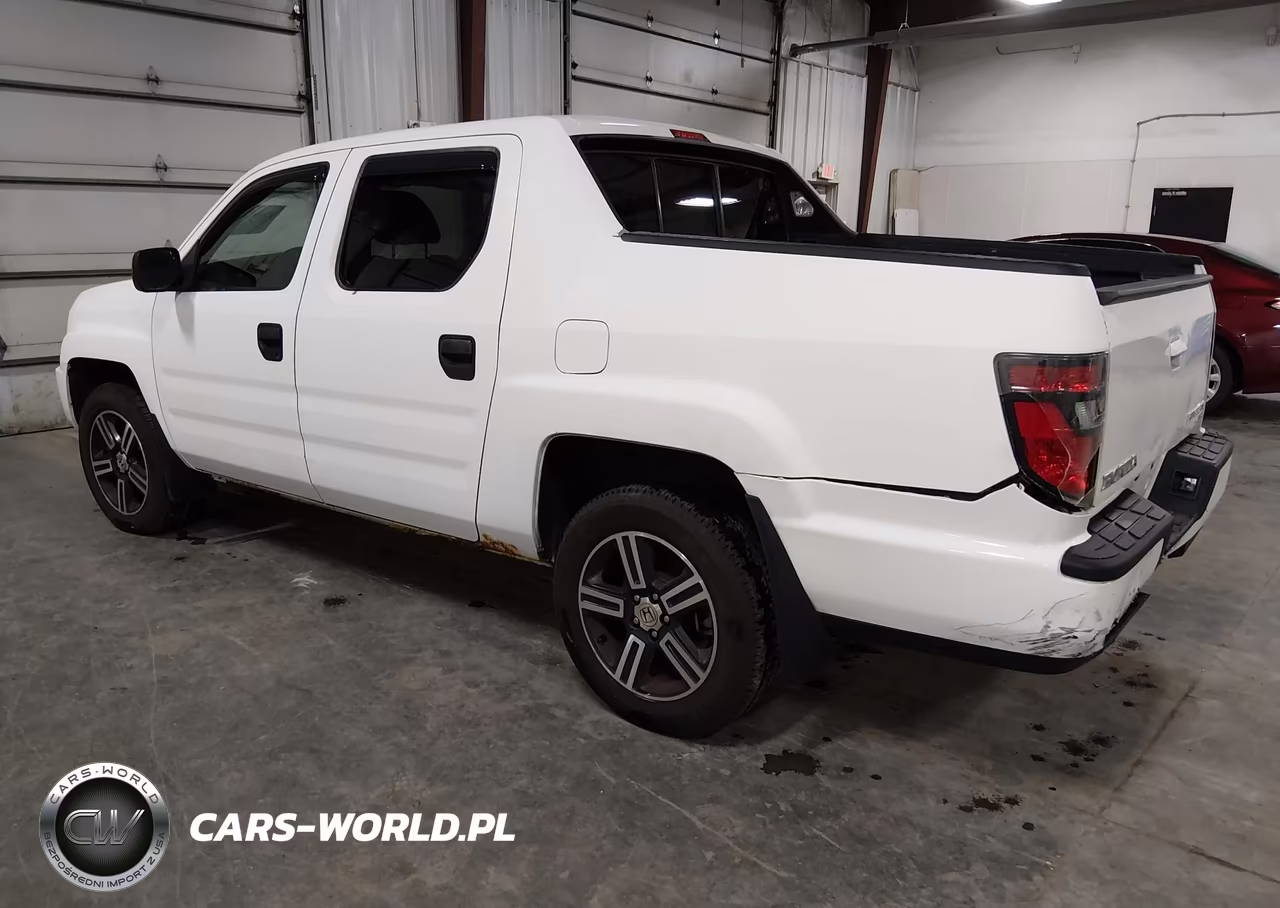 2013 Honda Ridgeline Sport VIN:5FPYK1F75DB012747 - 3