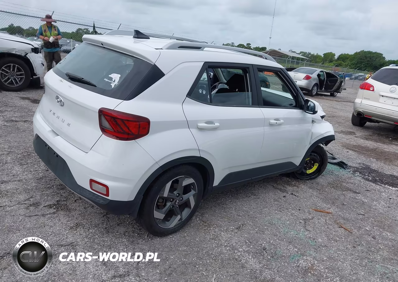 2020 Hyundai Venue Sel VIN:KMHRC8A39LU033948 - 4