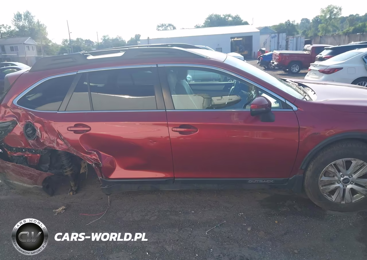 2018 Subaru Outback 2.5I Premium VIN:4S4BSAFC2J3317445 - 13