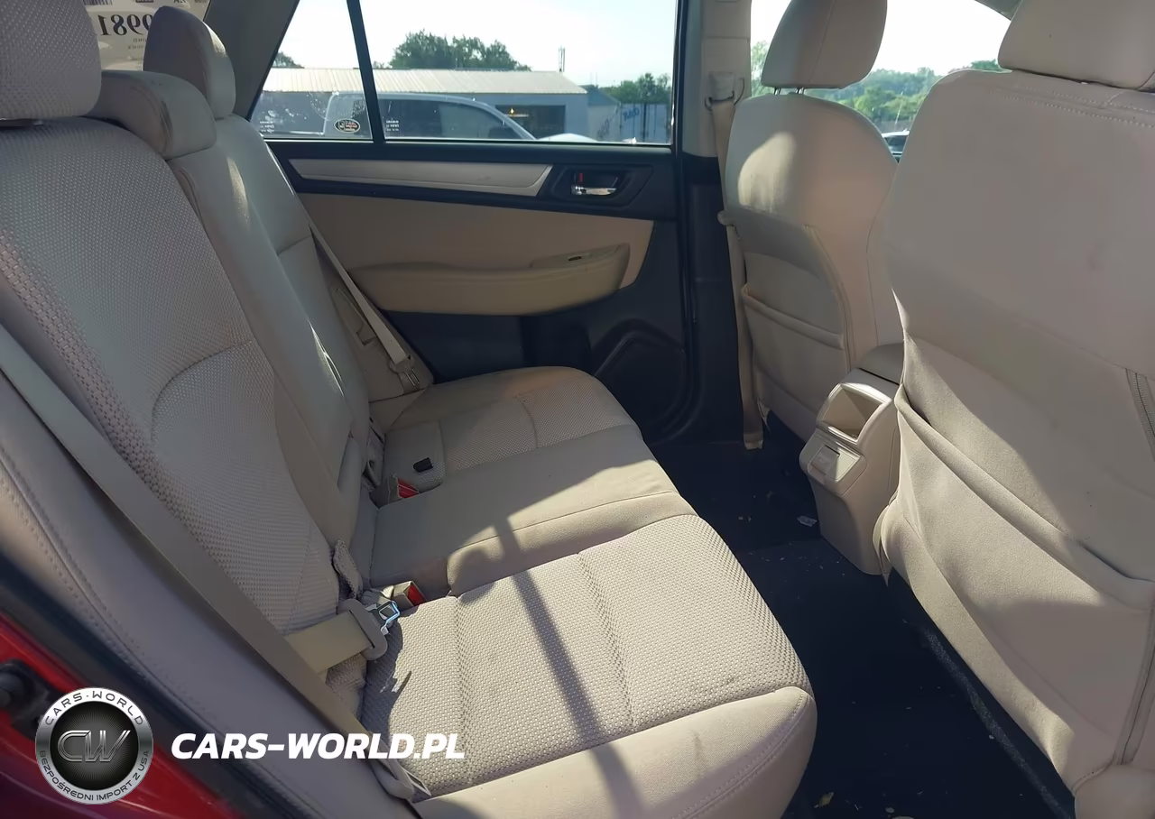 2018 Subaru Outback 2.5I Premium VIN:4S4BSAFC2J3317445 - 8