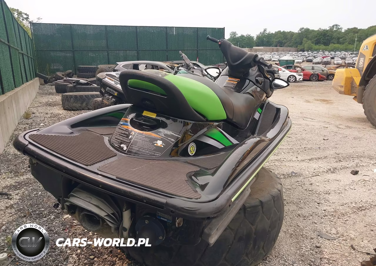 2017 Kawasaki Personal Watercraft VIN:KAW11308D717 - 4