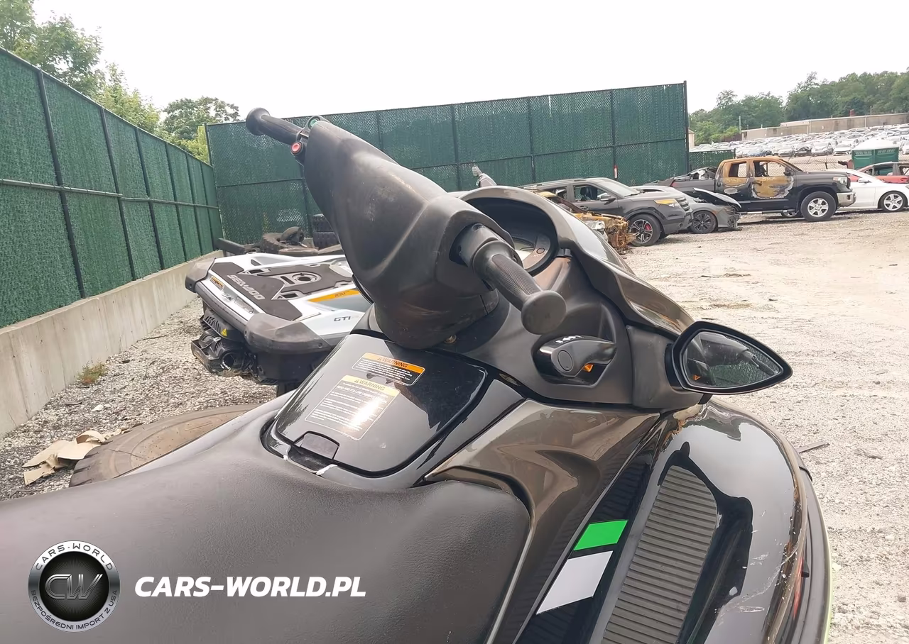 2017 Kawasaki Personal Watercraft VIN:KAW11308D717 - 5