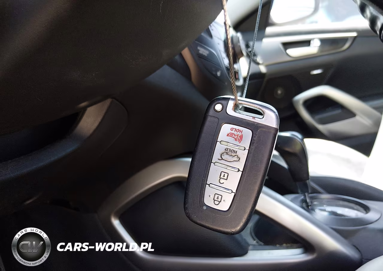 2013 Hyundai Veloster Turbo W-Black VIN:KMHTC6AE5DU168924 - 11