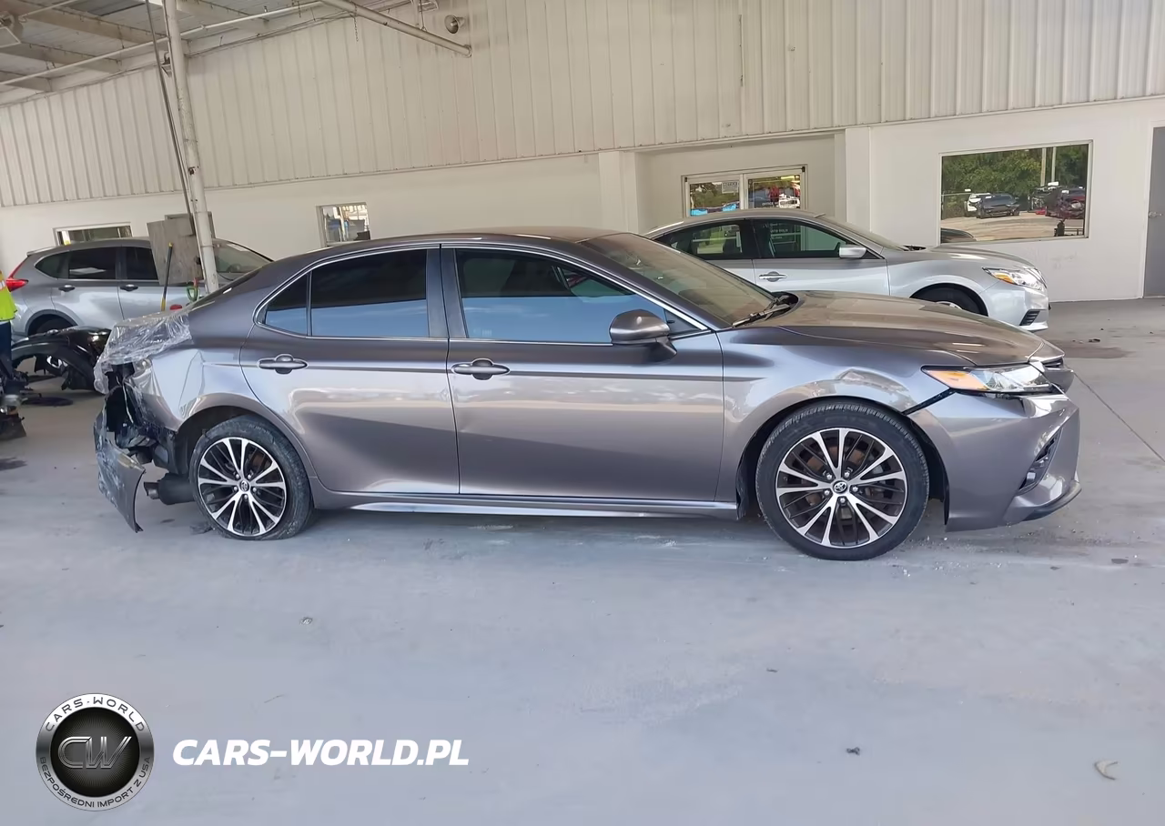 2018 Toyota Camry Se VIN:4T1B11HK6JU658025 - 13