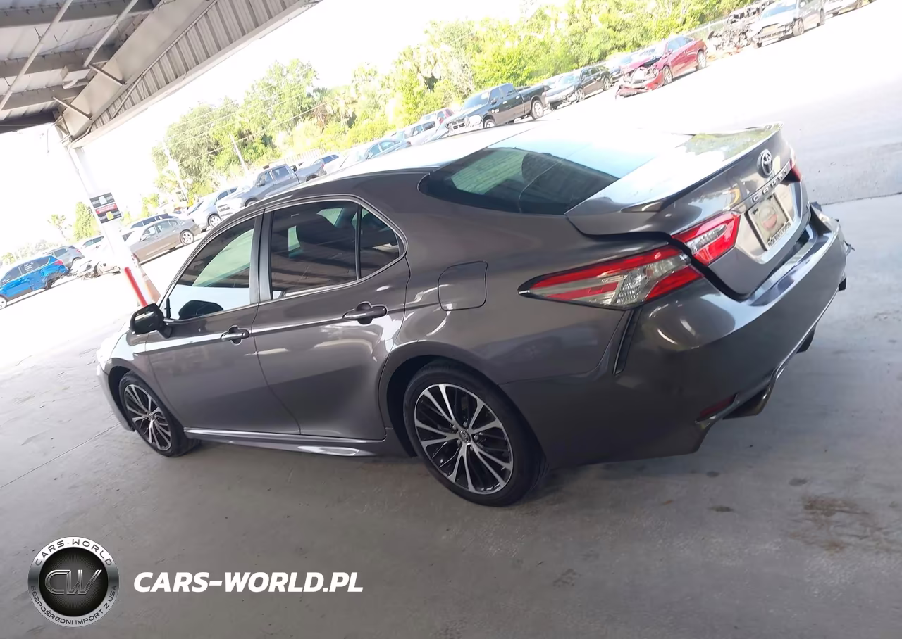 2018 Toyota Camry Se VIN:4T1B11HK6JU658025 - 14