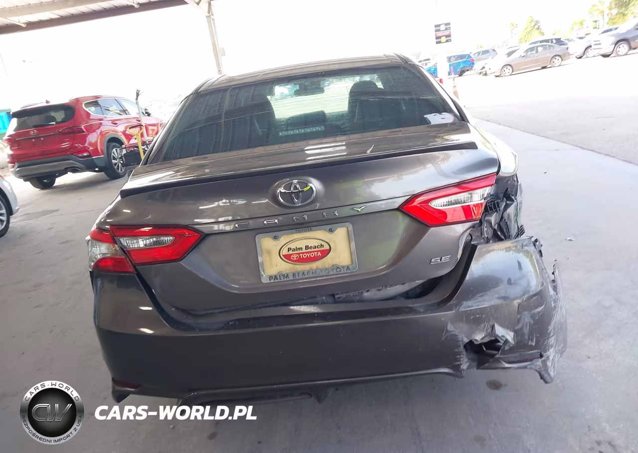 2018 Toyota Camry Se VIN:4T1B11HK6JU658025 - 16