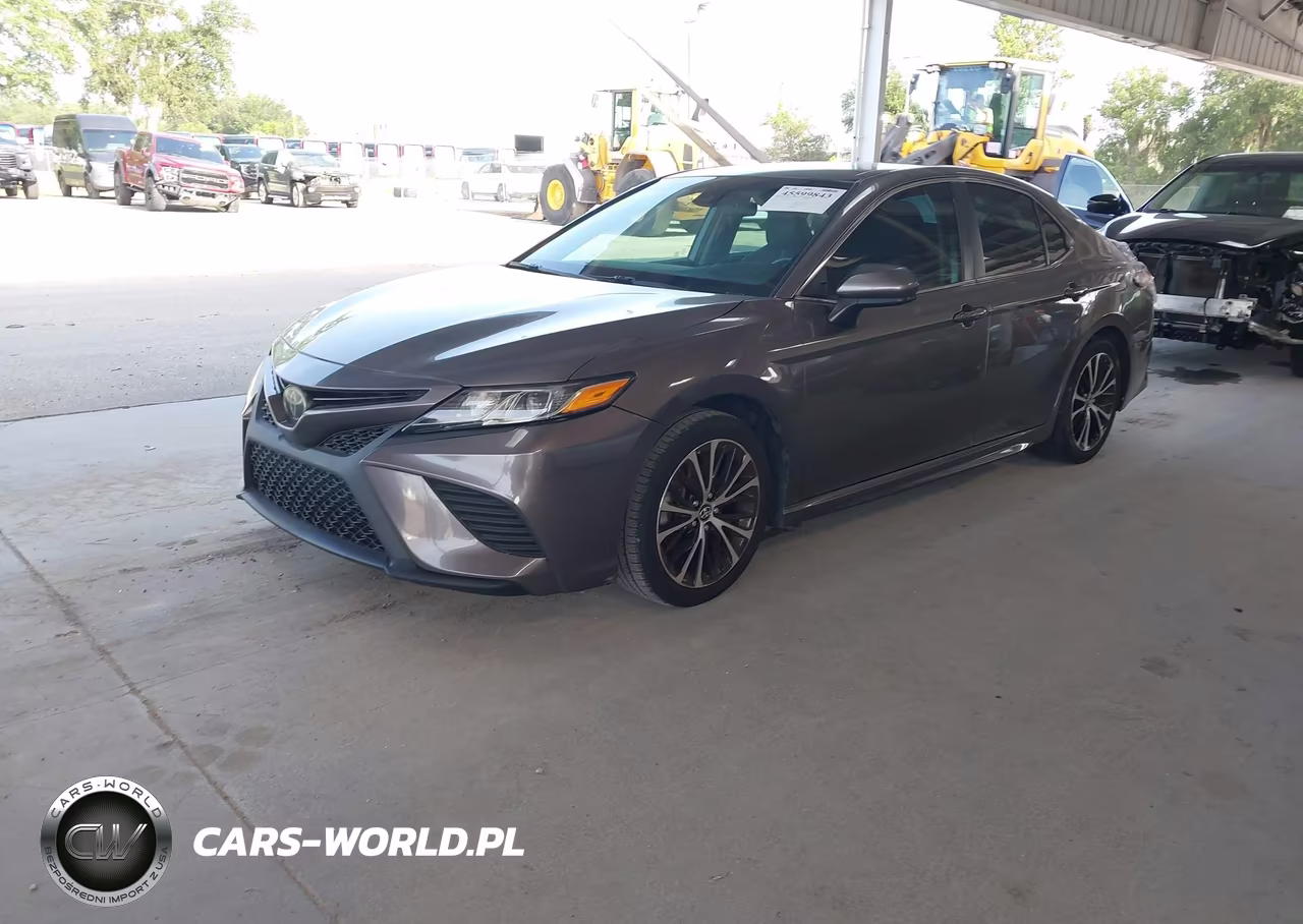 2018 Toyota Camry Se VIN:4T1B11HK6JU658025 - 2