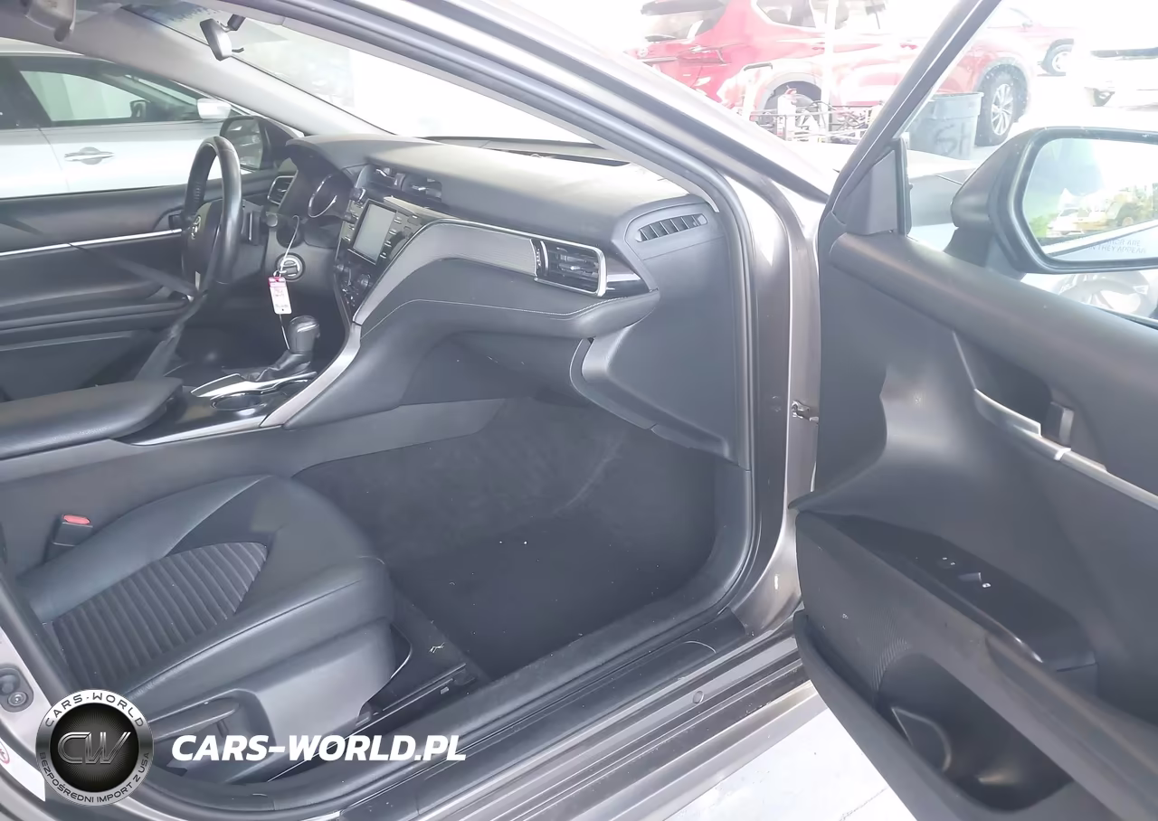 2018 Toyota Camry Se VIN:4T1B11HK6JU658025 - 5