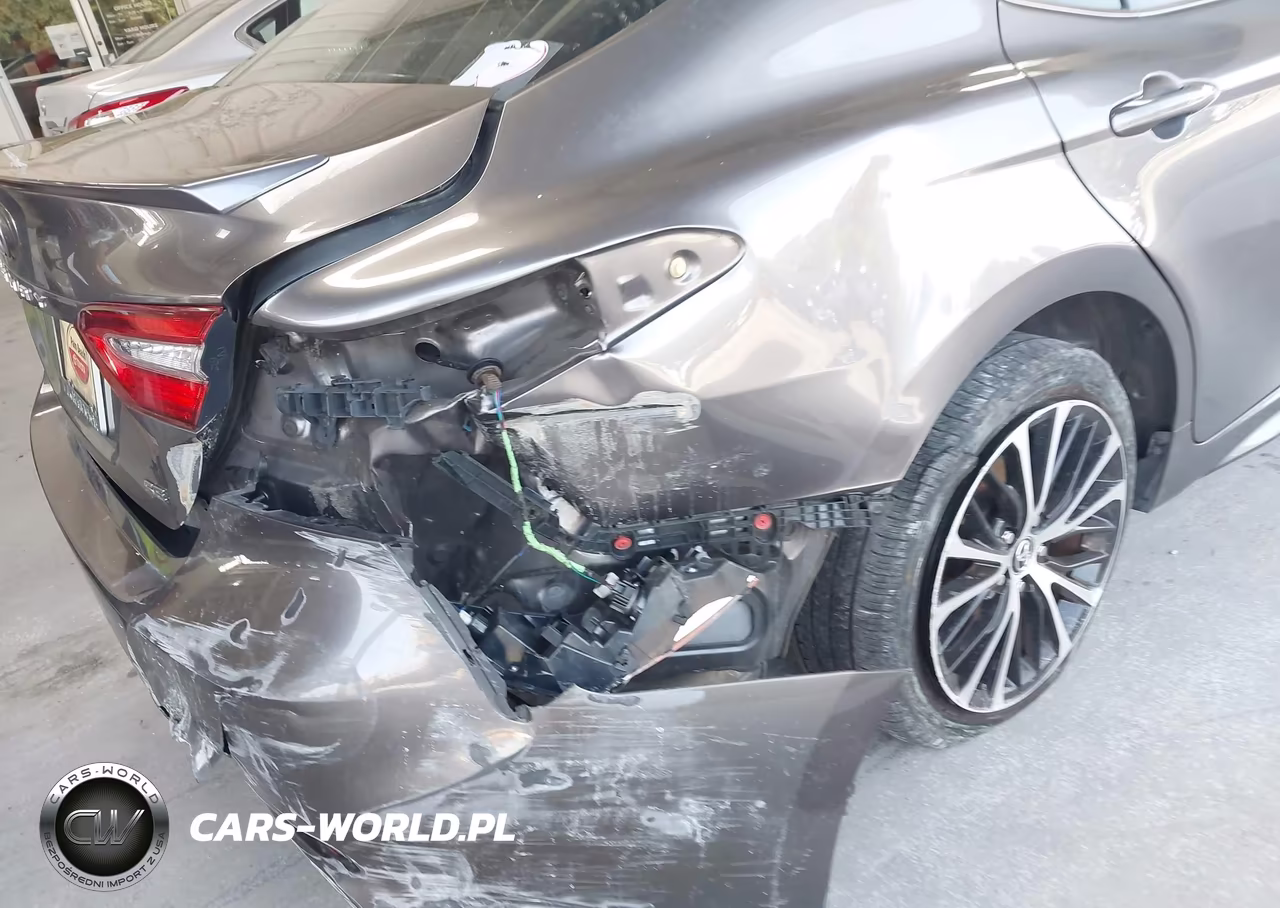 2018 Toyota Camry Se VIN:4T1B11HK6JU658025 - 6