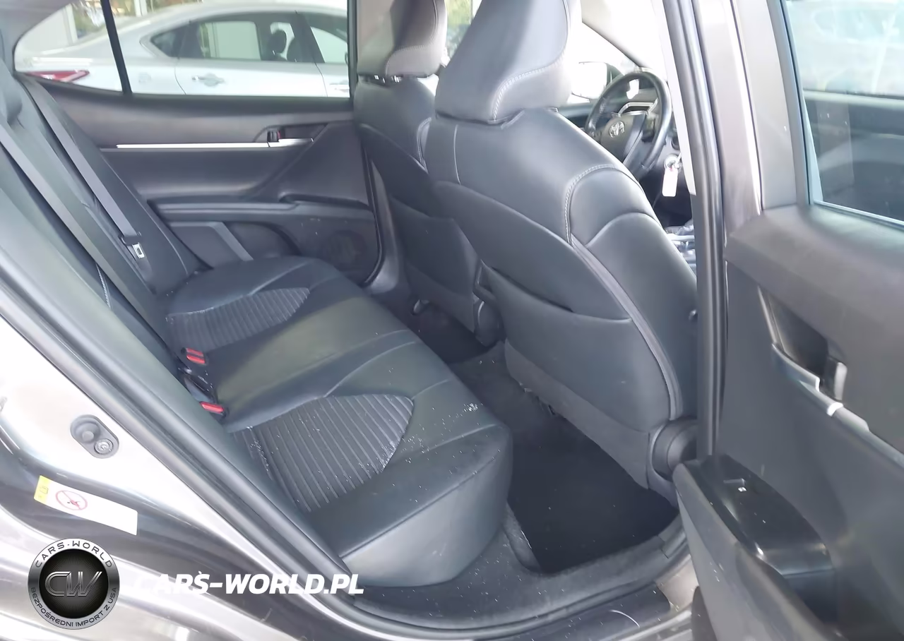 2018 Toyota Camry Se VIN:4T1B11HK6JU658025 - 8
