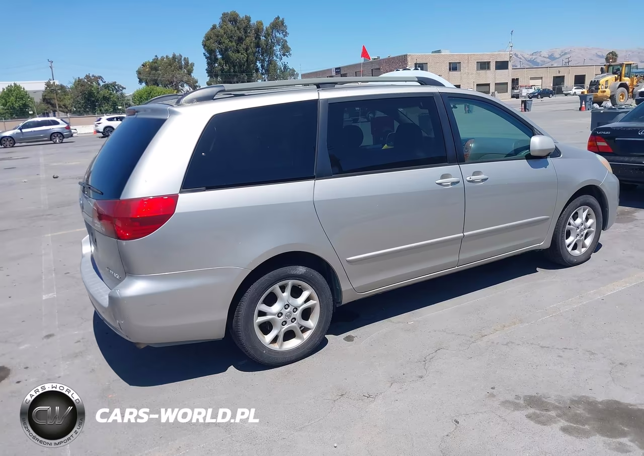 2005 Toyota Sienna Xle VIN:5TDZA22C05S305526 - 4