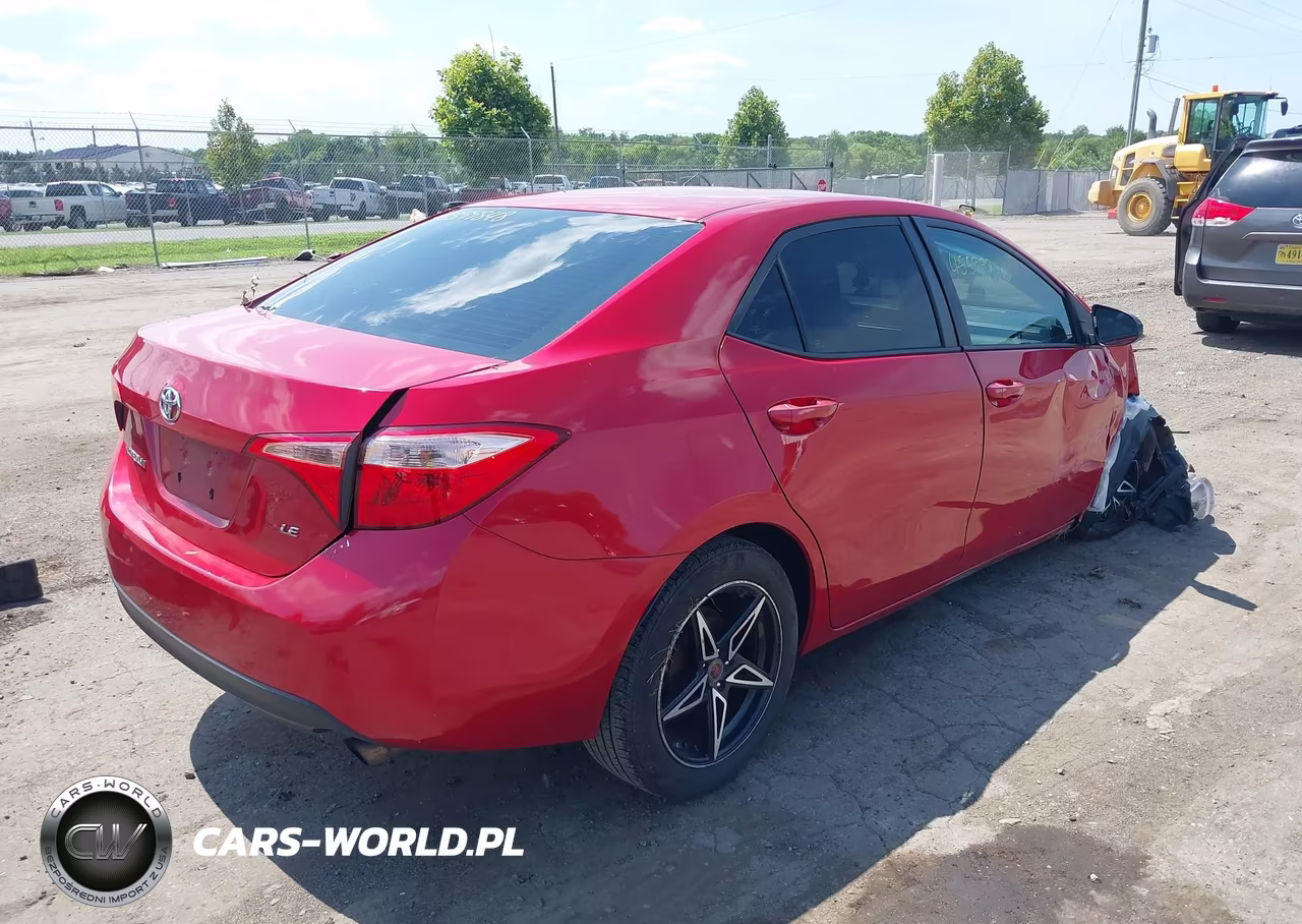 2017 Toyota Corolla Le VIN:2T1BURHE1HC904782 - 4