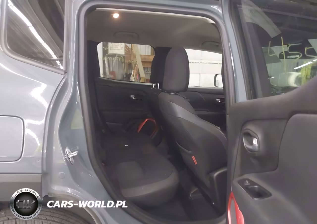 2018 Jeep Renegade Trailhawk 4X4 VIN:ZACCJBCBXJPG81671 - 8