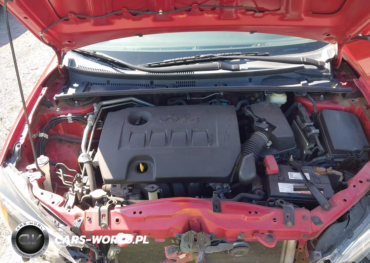 2018 Toyota Corolla Le VIN:5YFBURHE8JP752070 - 10