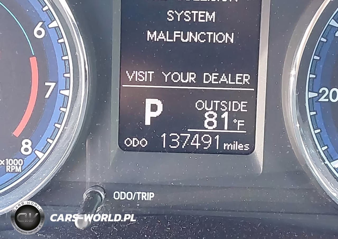 2018 Toyota Corolla Le VIN:5YFBURHE8JP752070 - 16